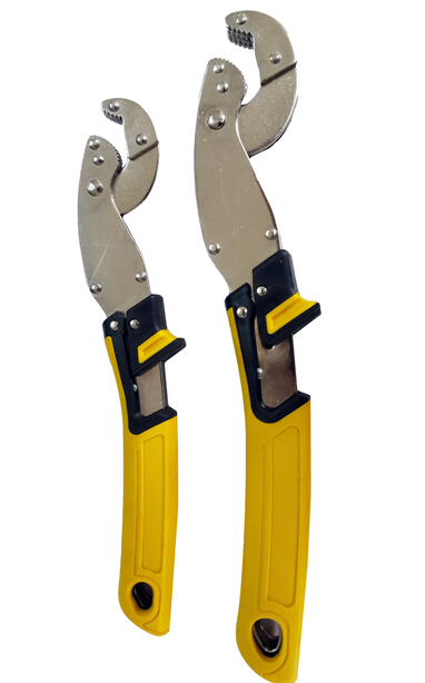 SELF-CLAMPING WRENCH SET