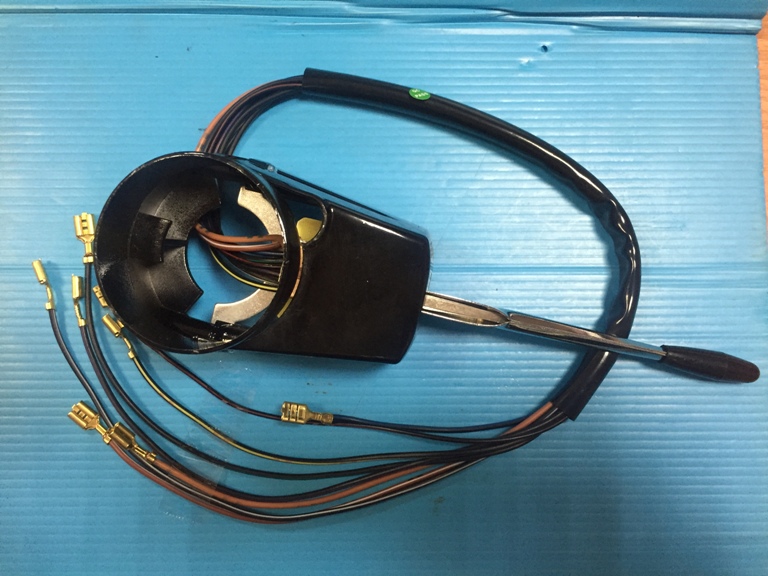 TURN SIGNAL SWITCH with housing '68-'71
